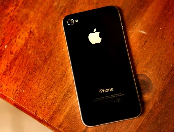 iPhone 4 Price in Pakistan